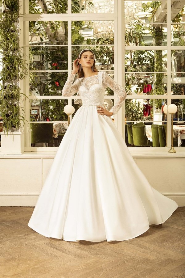 Dress with cape  Gloria