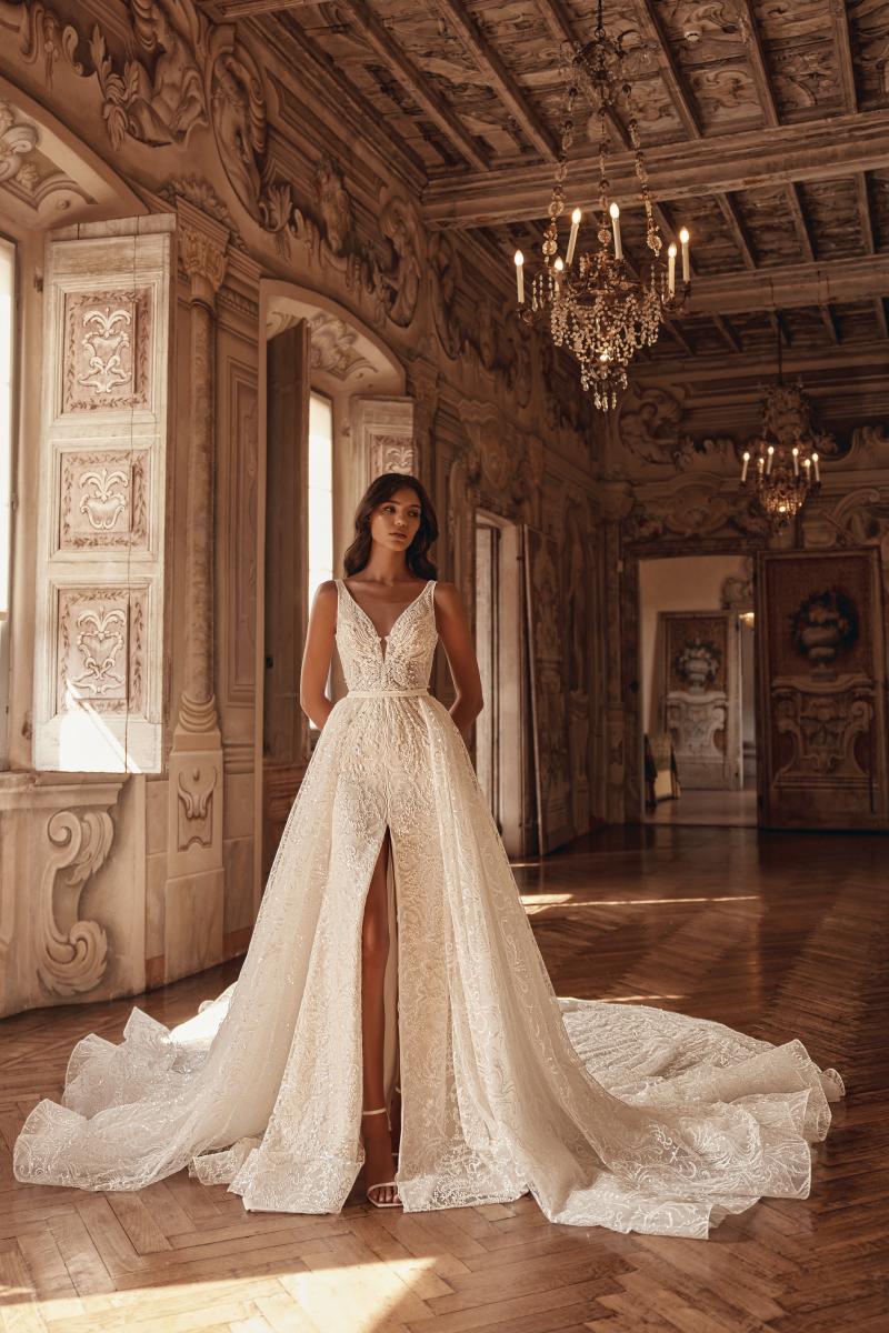 Encanta with train Becca Ivory